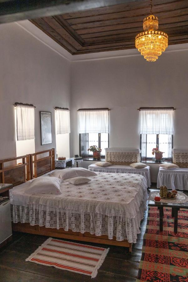 Bujtina Kodiket Guesthouse Berat Buitenkant foto
