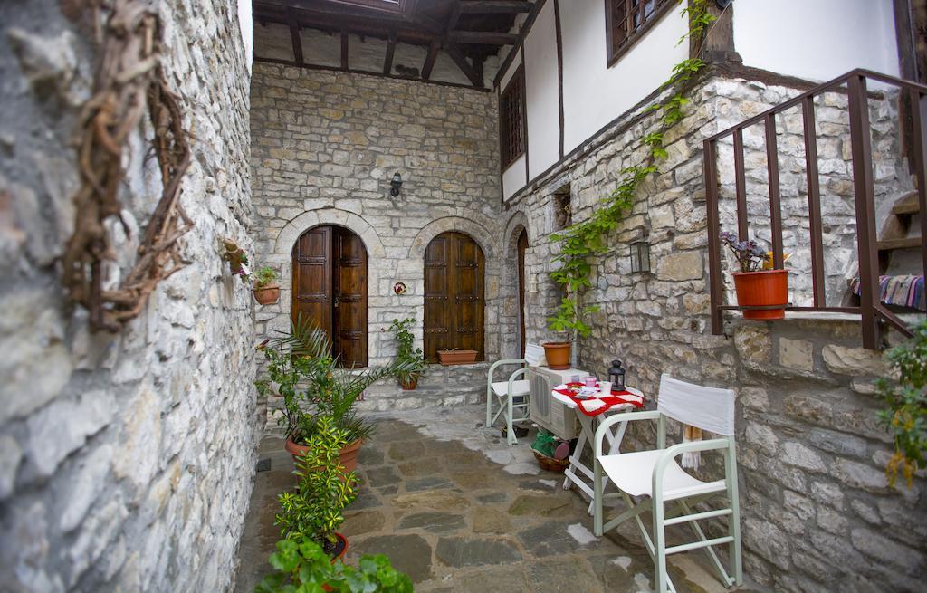 Bujtina Kodiket Guesthouse Berat Kamer foto